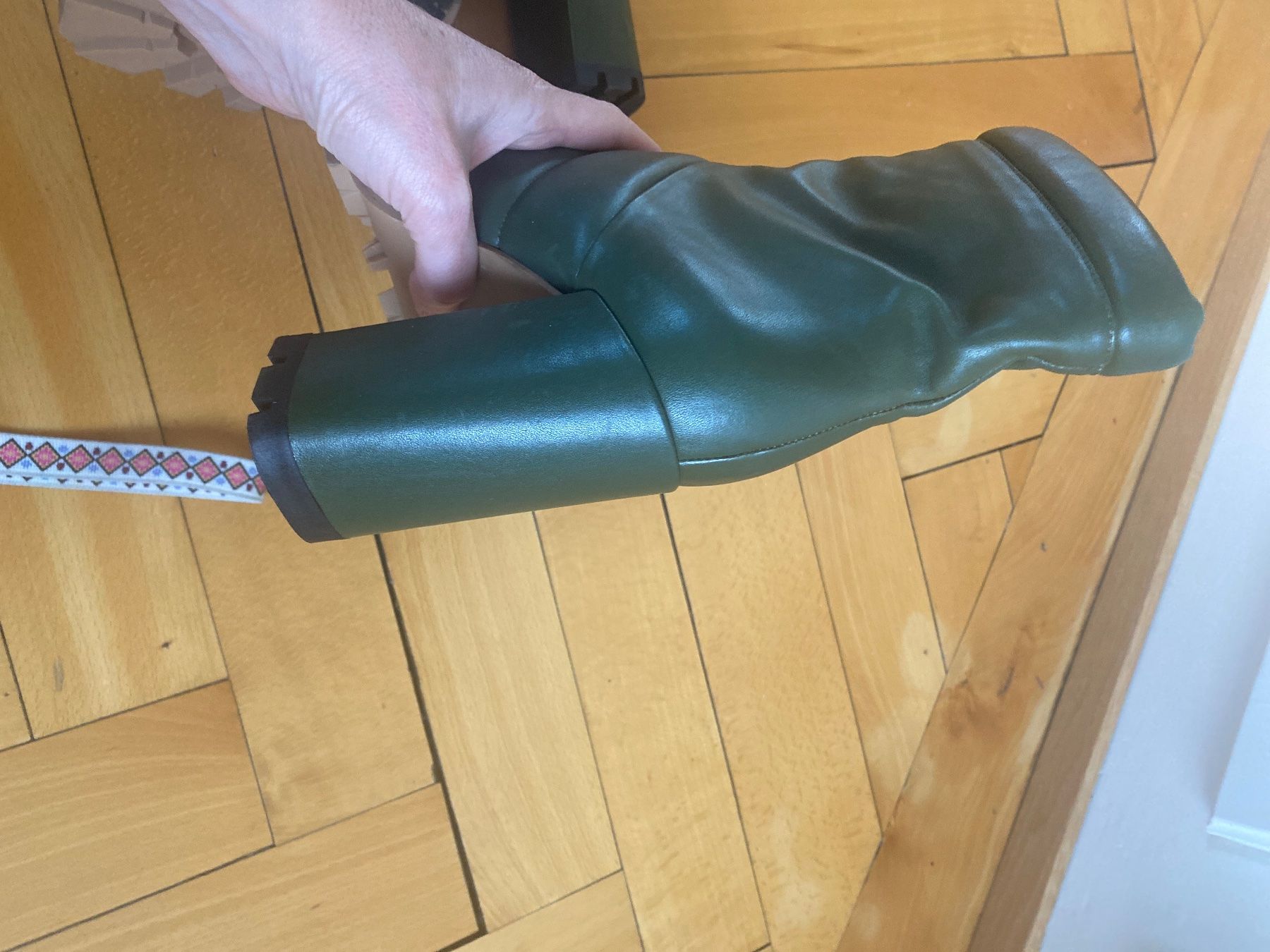 Scarpe da donna: Bottines vert olive neuves 40 – Usato da Küssnacht am Rigi venduto da CALIFRASQUI 2
