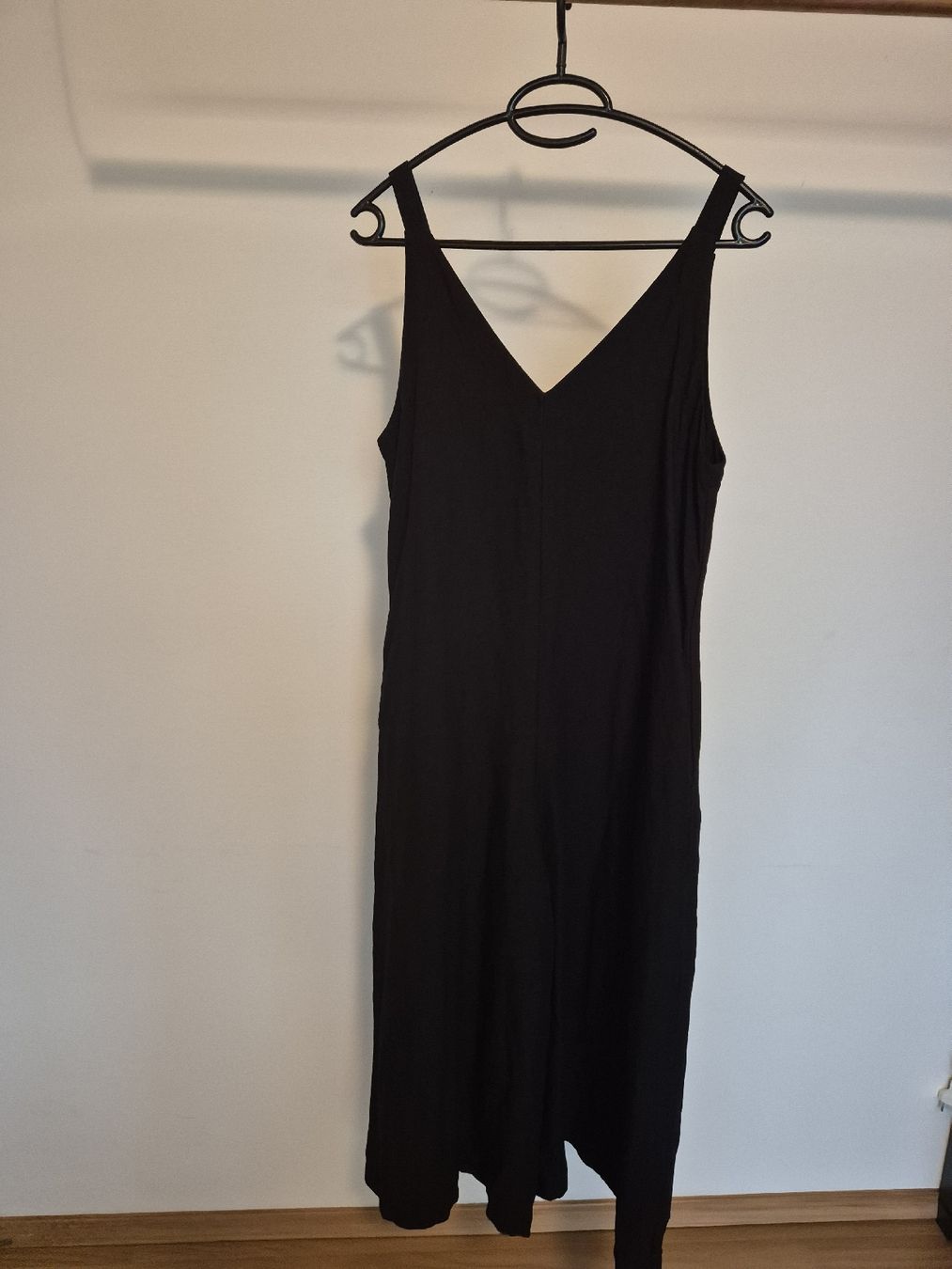 Tute: Uniqlo Jumpsuit – Usato da Escholzmatt venduto da Commessa