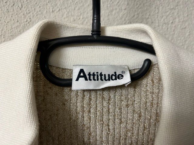 Giacche: Edle Strickjacke kurzarm von Attitude, Grösse 40 – Usato da Hagendorn venduto da Teora66 2
