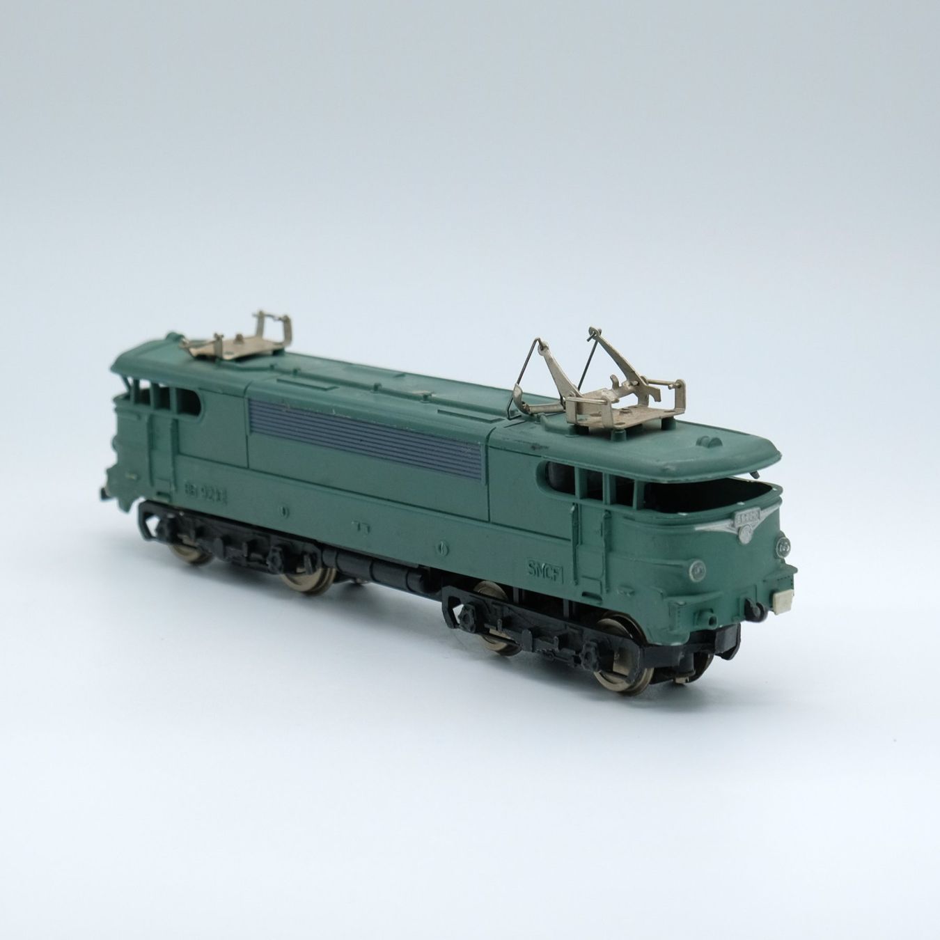 Lima Modelleisenbahnen: Lima SNCF BB 9210 in grün – Gebraucht aus Volketswil von brockipfannenstil