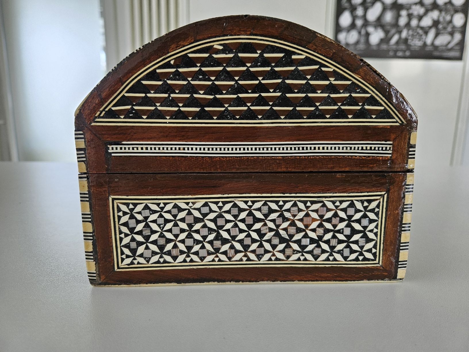 Cassapanche: Schmuckschatulle aus Holz mit Perlmutt, Handarbeit – Nuovo (secondo la descrizione) da Meilen venduto da Anaisan 6