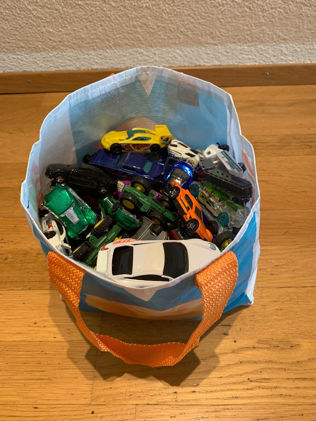Jouets: Spielzeugautos – D'occasion à Bülach par engeli92