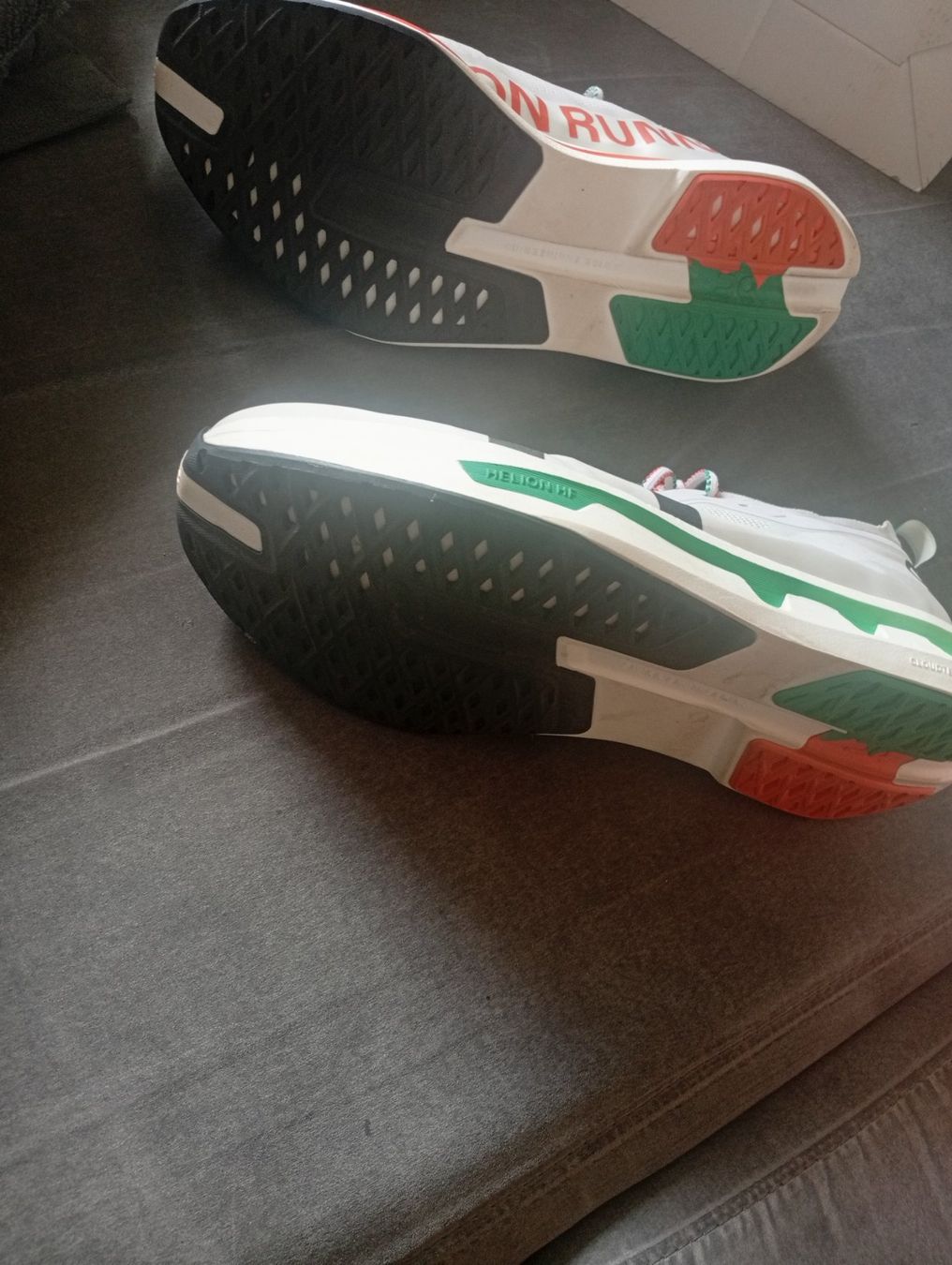 On Scarpe da uomo: On Cloudflow Laufschuhe, Grösse 45, Neu – Nuovo (secondo la descrizione) da Oberengstringen venduto da stu_l6rn 1