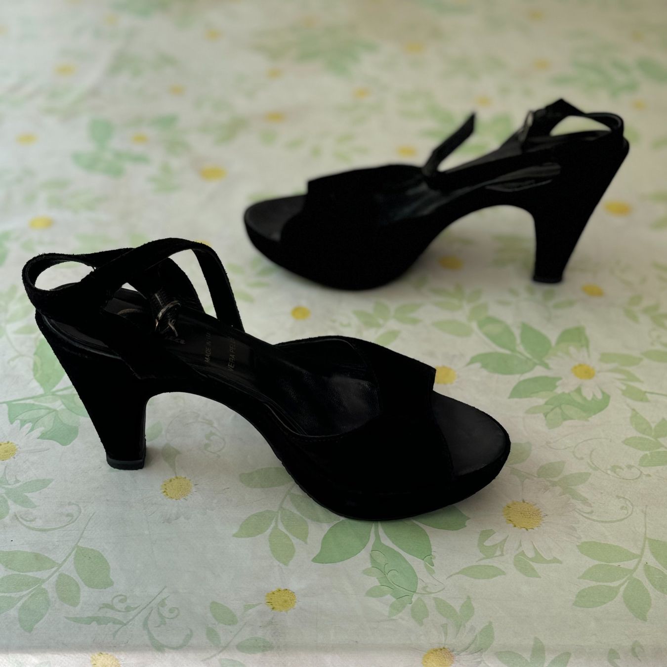 Scarpe da donna: Pointure 37 - Sandales à talon noires - Bata - Cuir – Usato da Genève venduto da Reveur