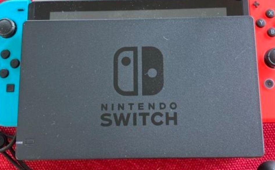 Nintendo Console: Nintendo Switch – Rote/Blaue Joy-Cons + Game+Etui – Nuovo (secondo la descrizione) da Zuchwil venduto da Lea007 5
