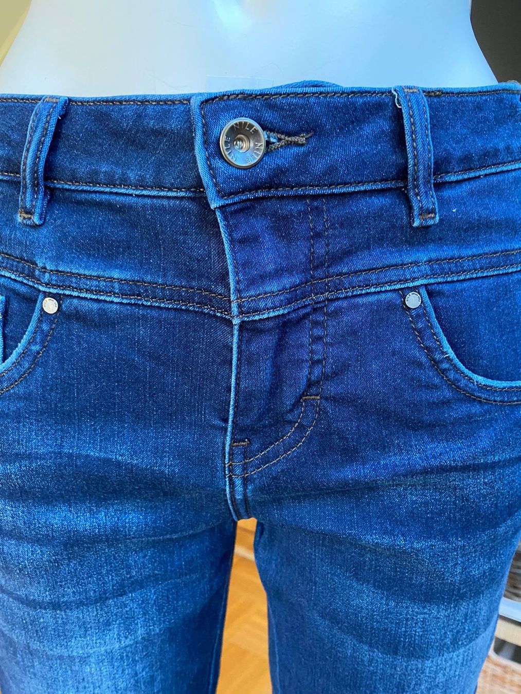Nile Jeans: Nile Hose Gr. XXS – Nuovo (secondo la descrizione) da Elfingen venduto da yaris100 1