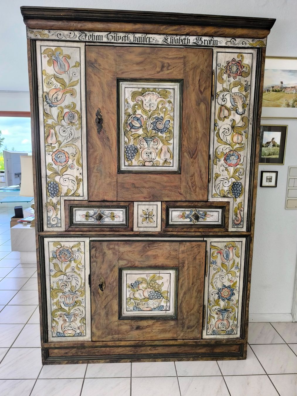 Armadi: Bemalter Bauernschrank 18Jht – Usato da Riehen venduto da tin_yx6j