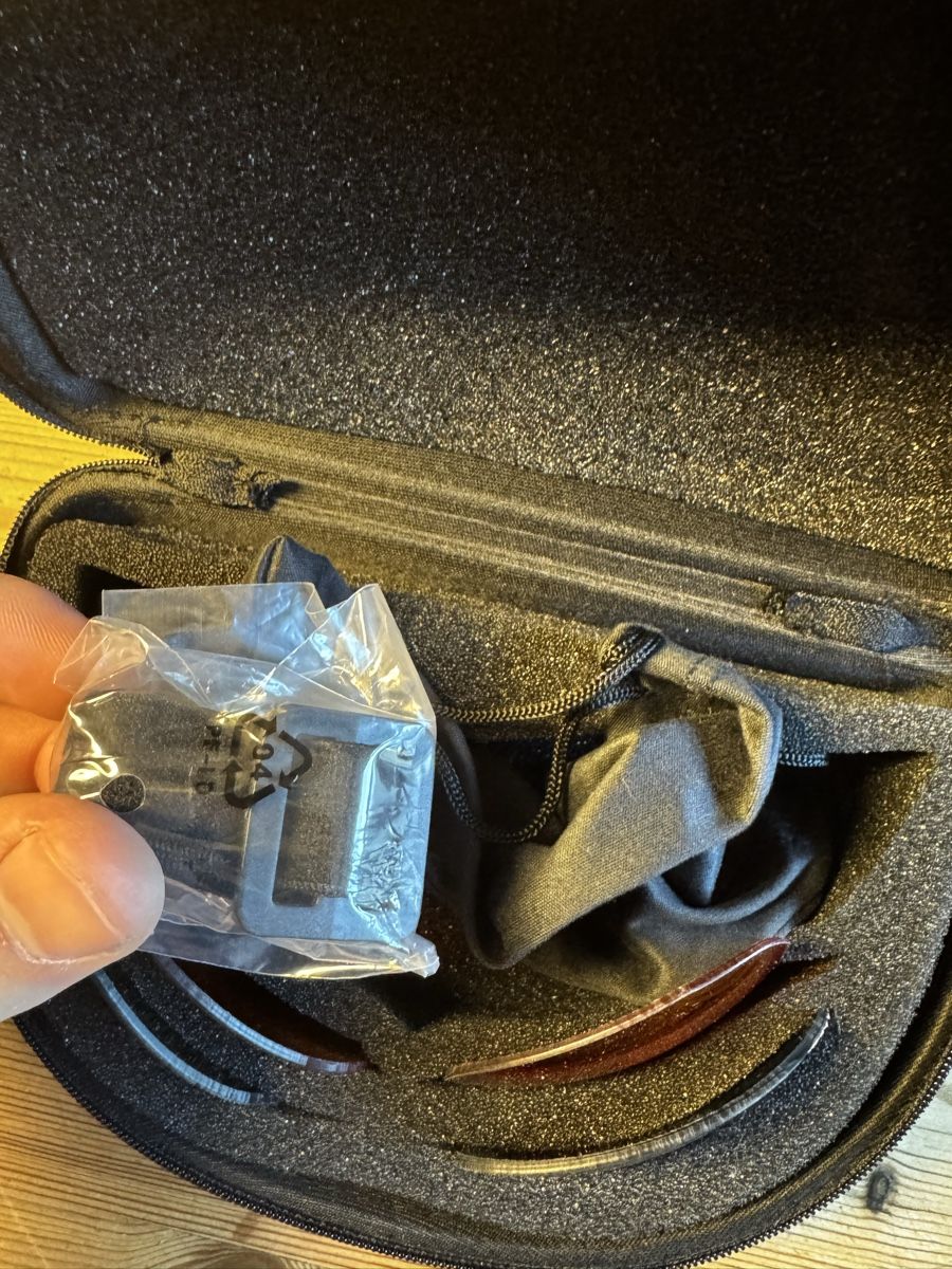 Brillen & Gläser: Sport Sonnenbrille Etui mit Wechselobjektiven – Neu (gemäss Beschreibung) aus Seuzach von Wolf936 2