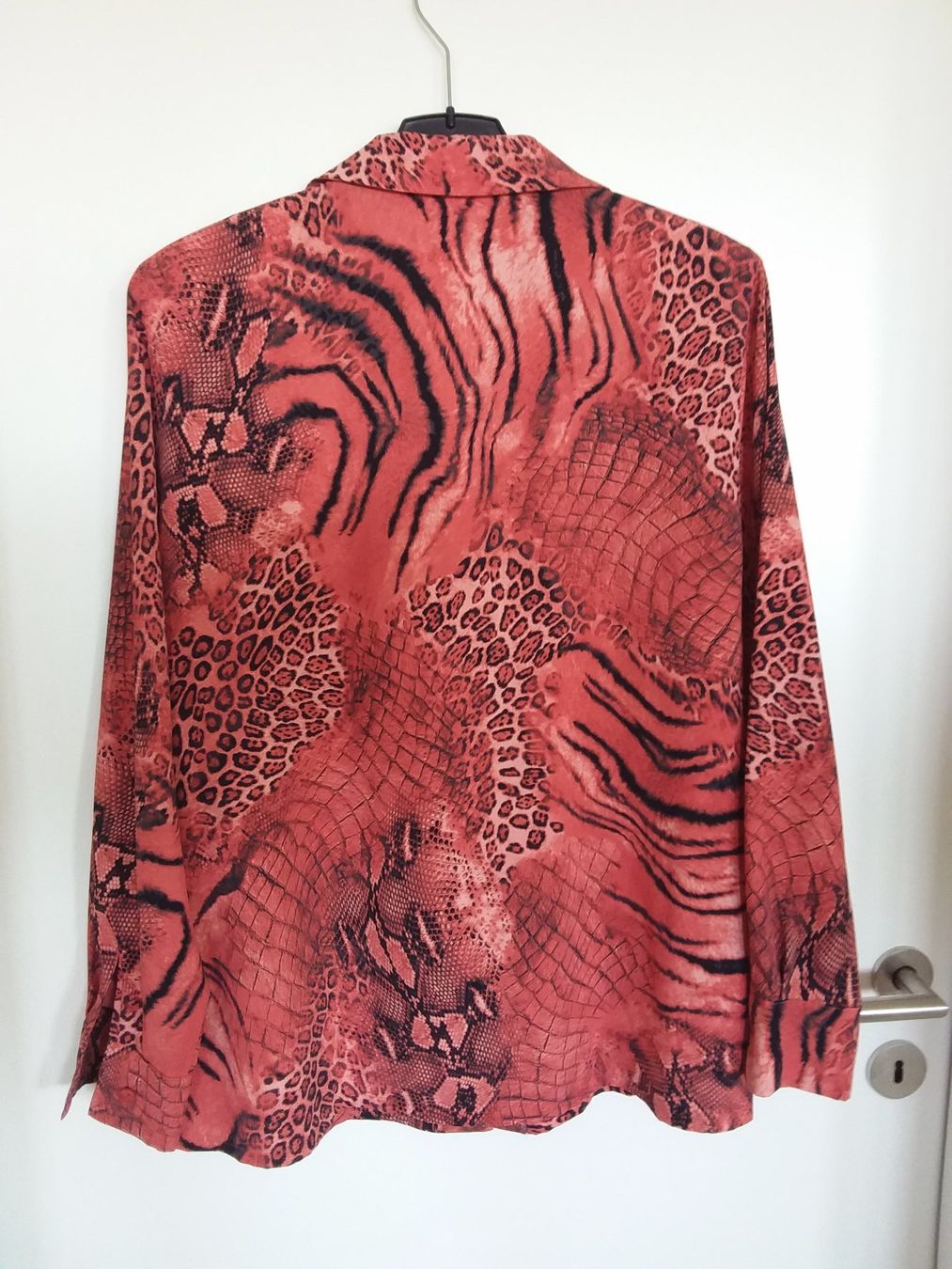 Basler Chemisiers: BASLER Bluse, knitterfrei, Gr 40, animal print – Neuf (Voir description) à Immensee par Btrutmann 1