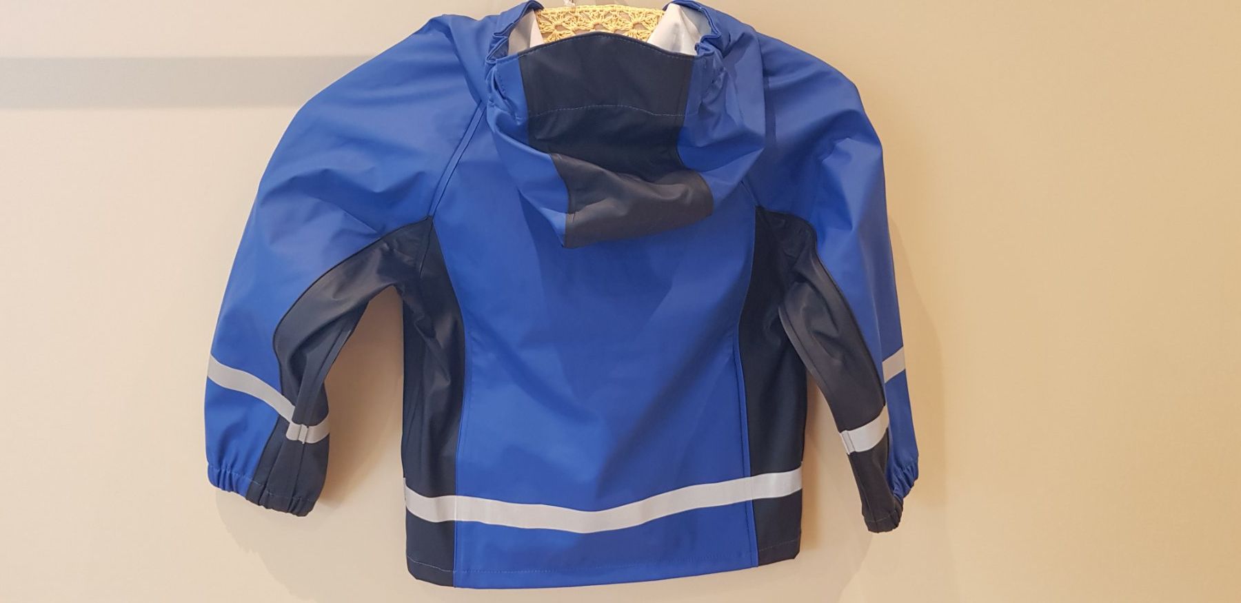 Jacken & Mäntel: Regenjacke blau/dunkelblau, Gr. 98 – Neu (gemäss Beschreibung) aus Dietikon von grafad 1