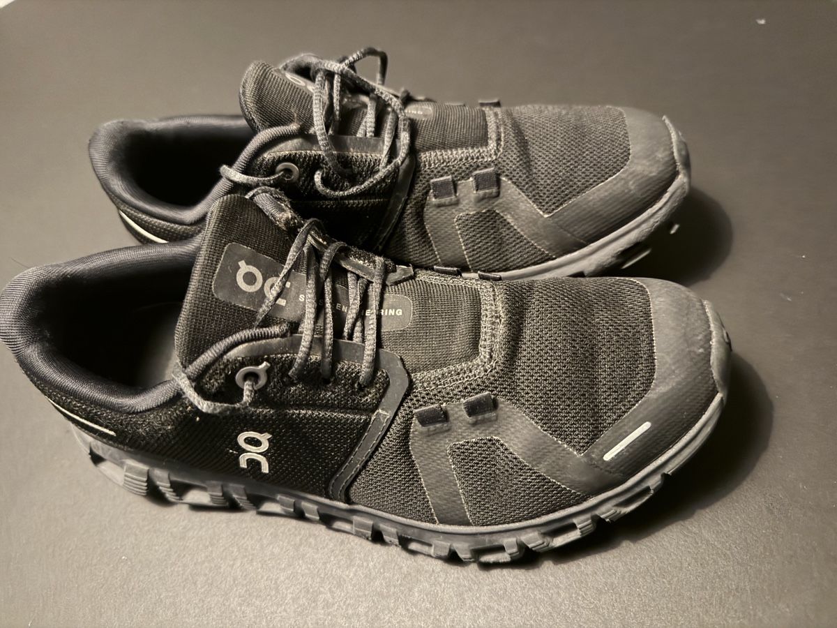 On Scarpe da uomo: On Running Sneaker schwarz – Usato da Rüschlikon venduto da veraguth22 1
