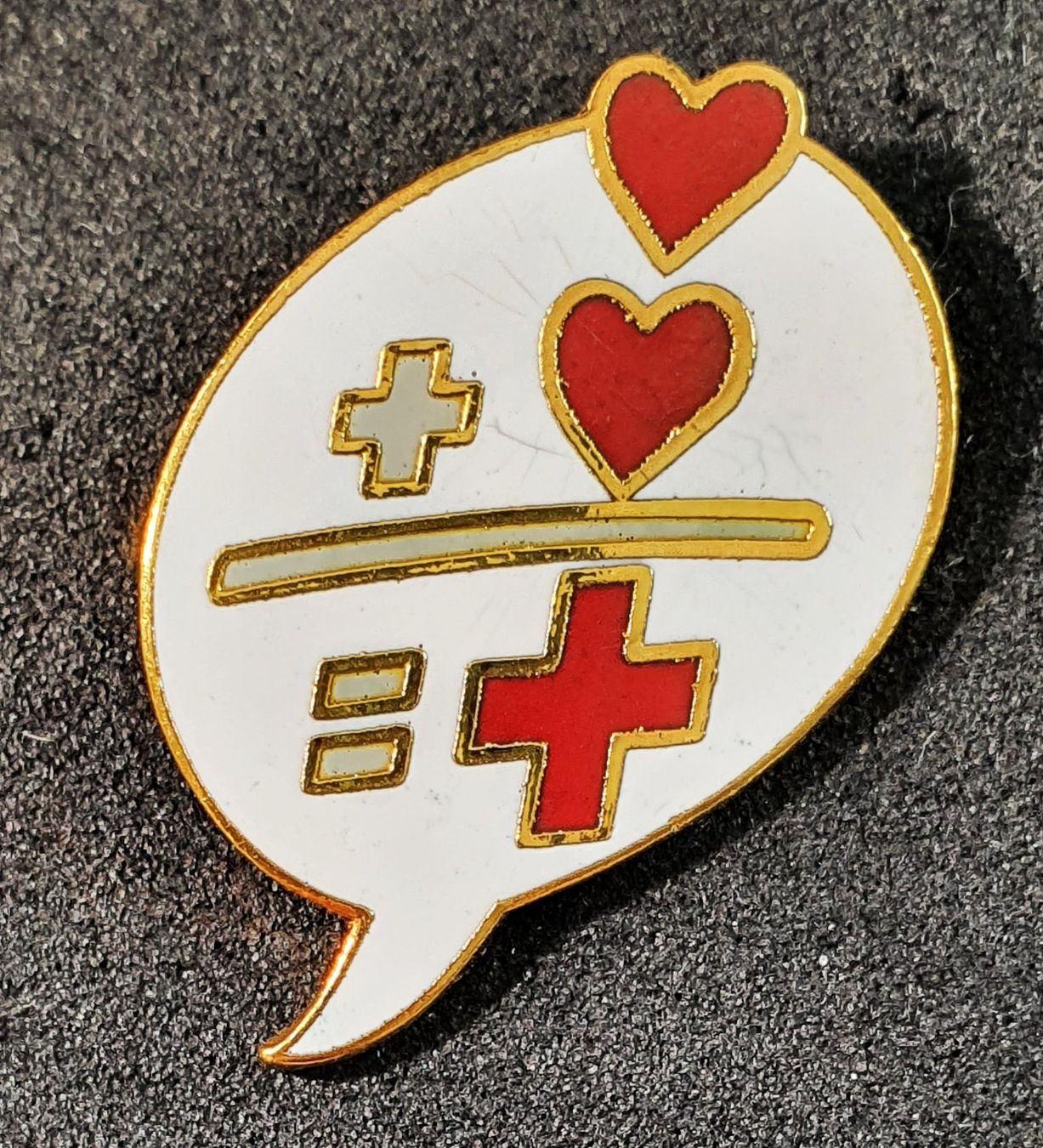 Placchette & Badge: BB916 - Pin Doppel Herz – Usato da Reinach BL venduto da Boston-Verkauf