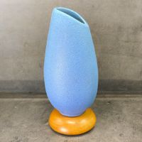Vase LINEASETTE en céramique d'art et bois de teck. Italie