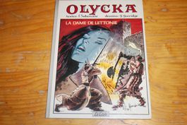 OLYCKA  °°°°° LA DAME DE LETTONIE  °°°°°  E.O