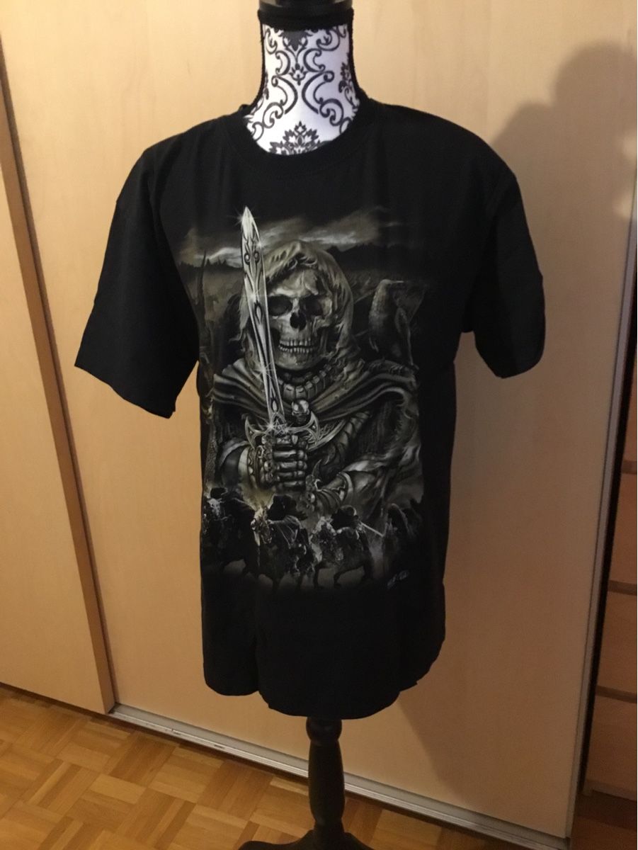 T-shirt: 4 Set Shirt in der Gr L    – Usato da Endingen venduto da Warlock 1