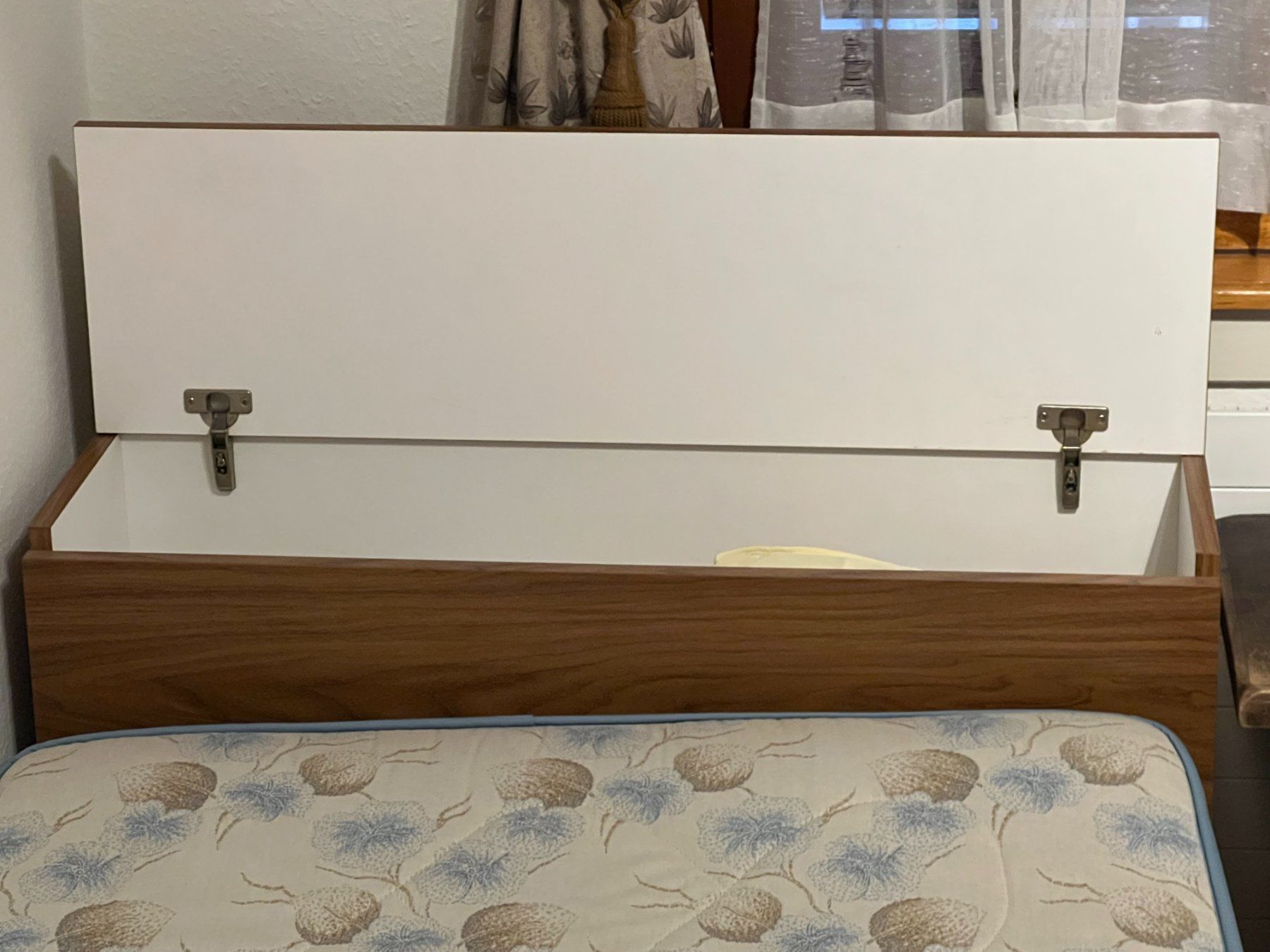 Letti: Einzelbett mit Matratze Breit=95cm/Lang=190cm – Usato da Wettingen venduto da pozza01 3