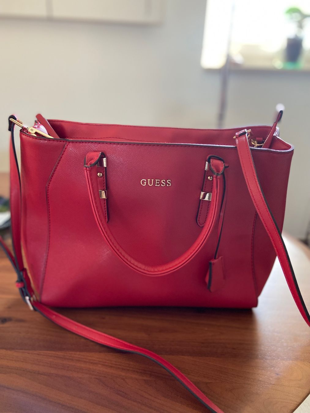 Guess Borse da donna: Handtasche Guess – Nuovo (secondo la descrizione) da Zürich venduto da Lilifee0