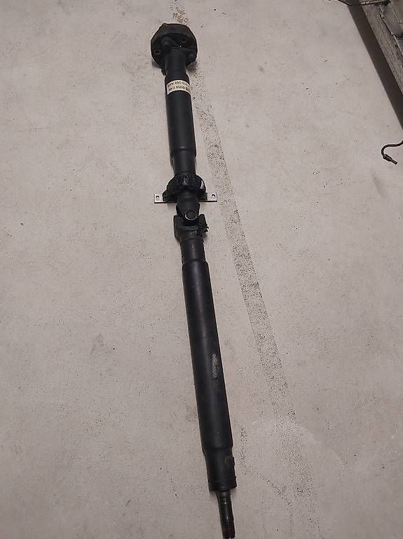 Tutti pezzi di ricambio auto: BMW 330d E46 Kardanwelle – Usato da Mettendorf TG venduto da GarageSchenkel 1