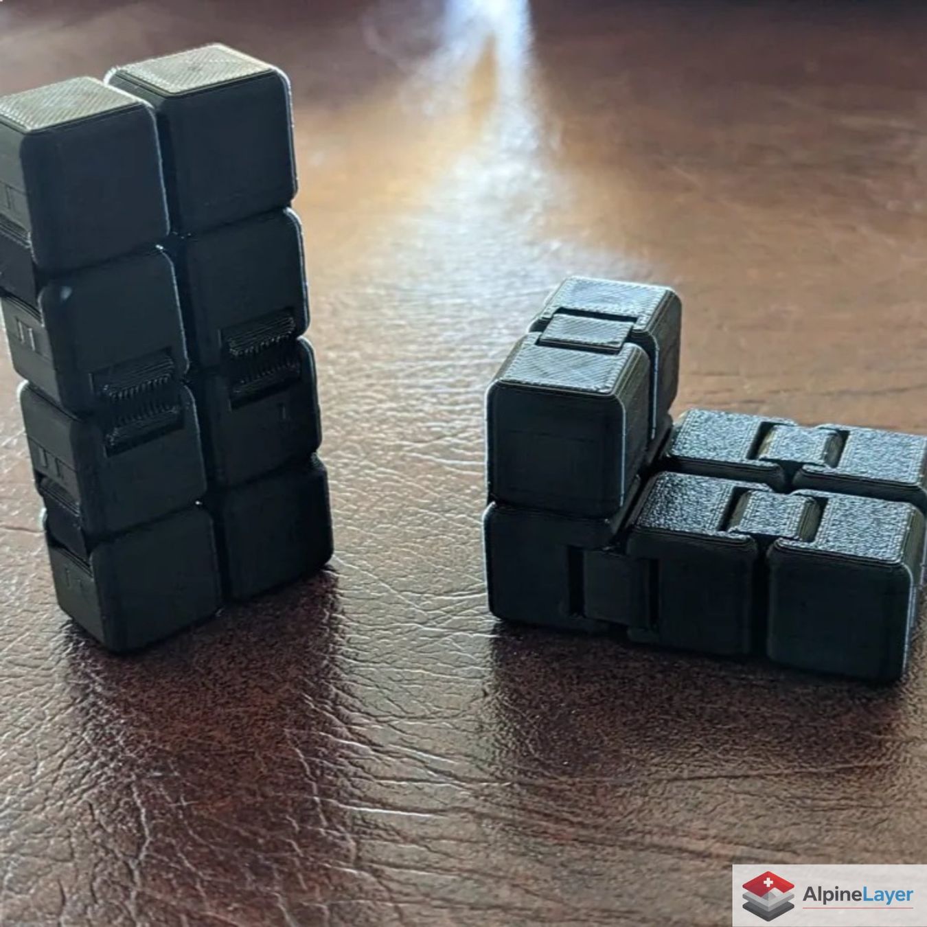 Giochi: Magnetic Infinity Cube Fidget 3D Printed Black – Nuovo (secondo la descrizione) da Losone venduto da AlpineLayer 4