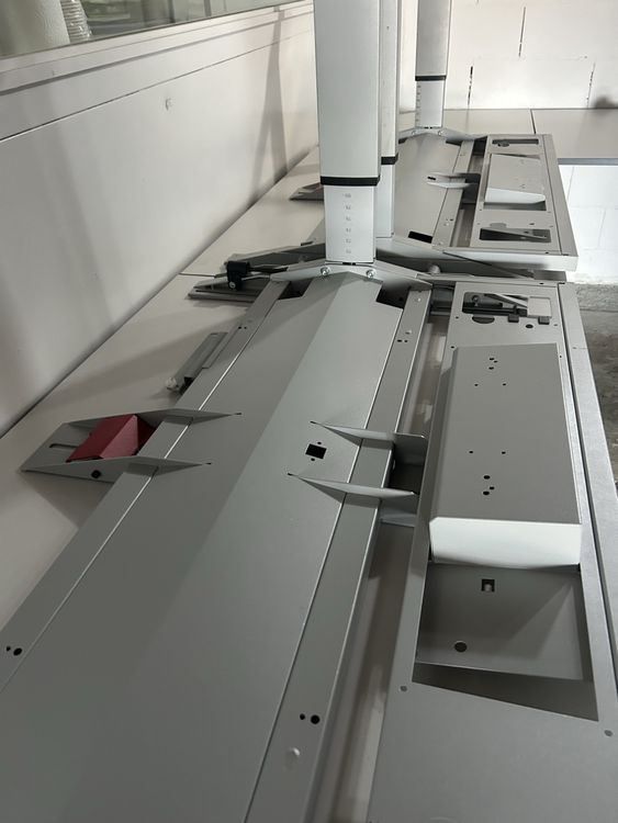 Scrivanie: Bureaux Lista + angles  – Usato da Crissier venduto da AtelierDeuxSantos 1