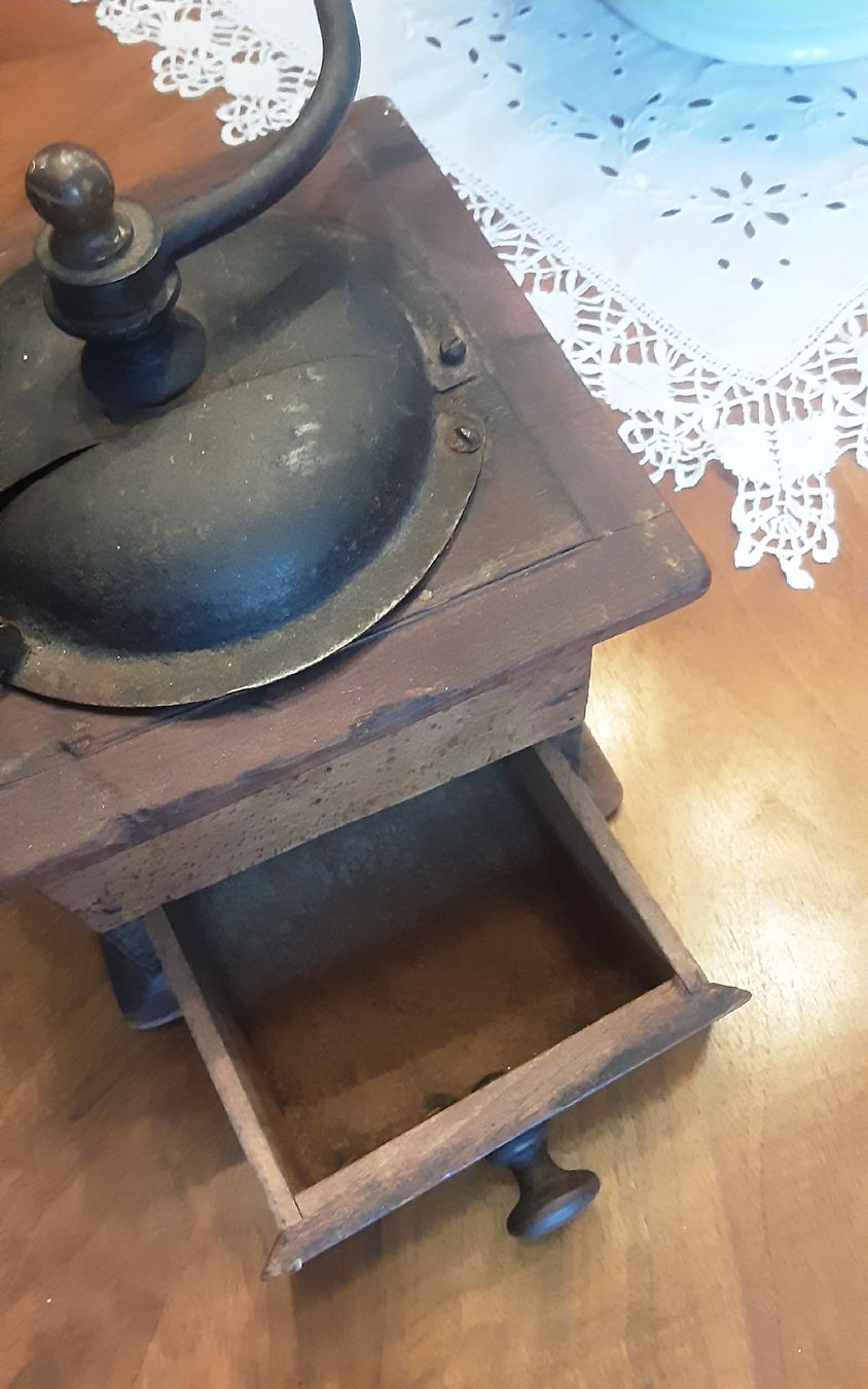 Elettrodomestici da cucina: antik Kaffeemühle  – Usato da Ambrì venduto da Maerz87 3
