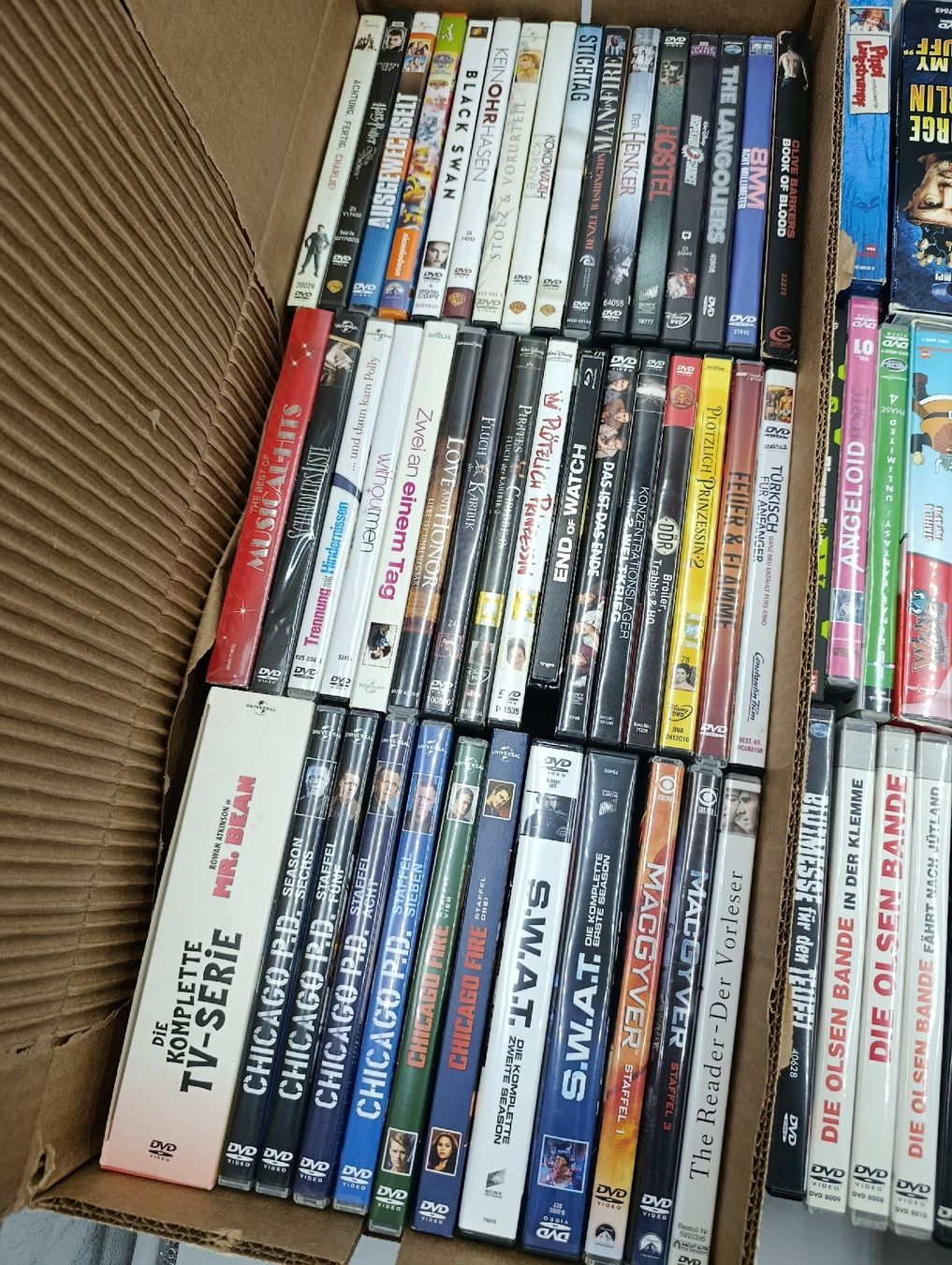 Tutti i DVDs: 100+ DVDs Konvolut Set, Spielfilme, Serien – Usato da Wil SG venduto da Donaldus 4