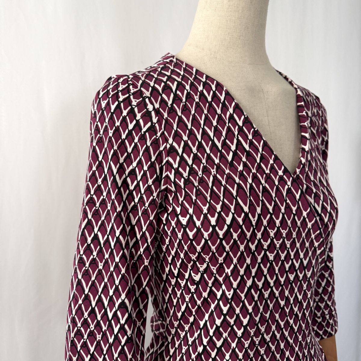 Diane von Furstenberg Vestiti: DIANE VON FURSTENBERG Silk Wrap Dress – Nuovo (secondo la descrizione) da Emmen venduto da Avviivva_Com2023 2
