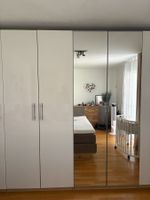 Kleiderschrank