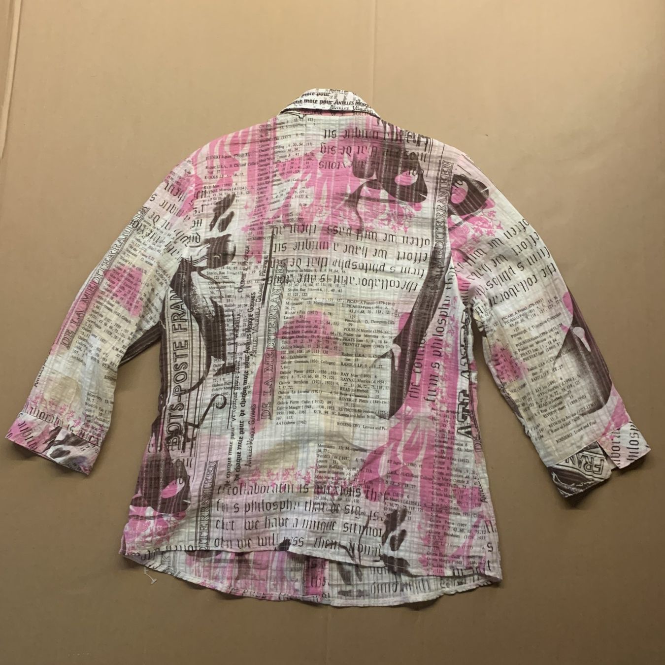 Camicette: Rosa Bluse mit grafischem Print – Usato da Chalais venduto da Decoarts.art 2