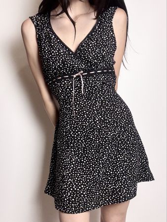 vintage polka dot dress, ribbon detail