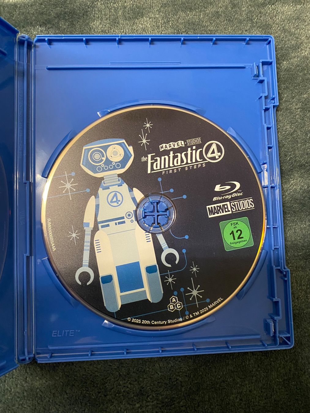 Tutti i DVDs: Fantastic Four: First Steps – Nuovo (secondo la descrizione) da Einsiedeln venduto da Penguin_Holmes 2