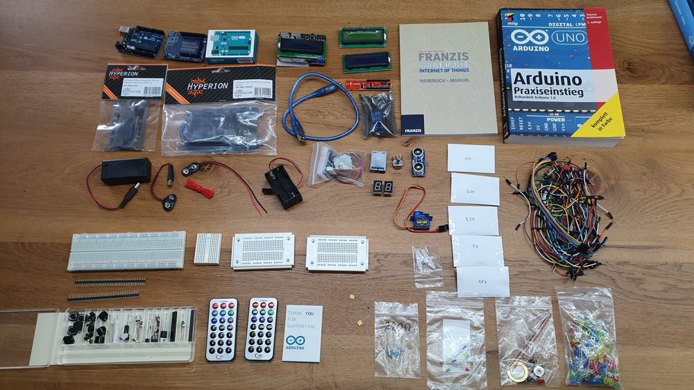 Arduino-Sammelsurium: Arduino Starter Kit, Franzis IOT, etc. | Kaufen ...
