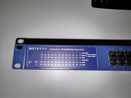 Switch LAN Netgear GS724T