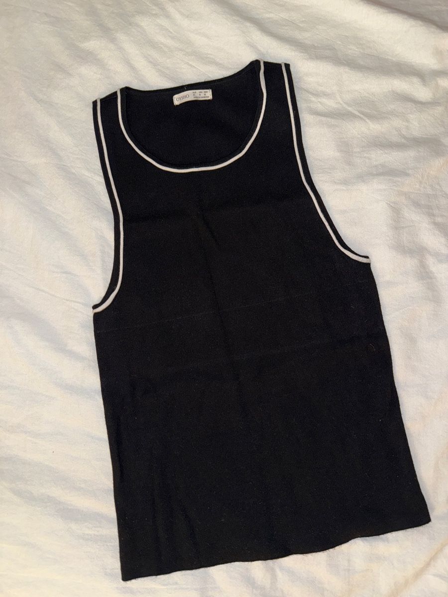 Oysho Top: Oysho tanktop M – Usato da Winterthur venduto da adi_sqz