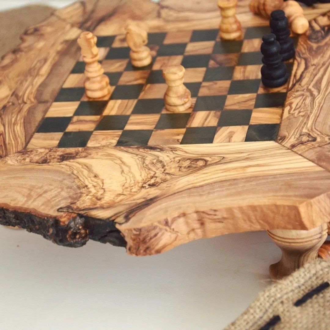 Giochi: Schachset Olivenholz 40cm Handgefertigt Rustikal CH – Nuovo e nell'imballaggio originale da Bern venduto da Mediterranean-Art 2