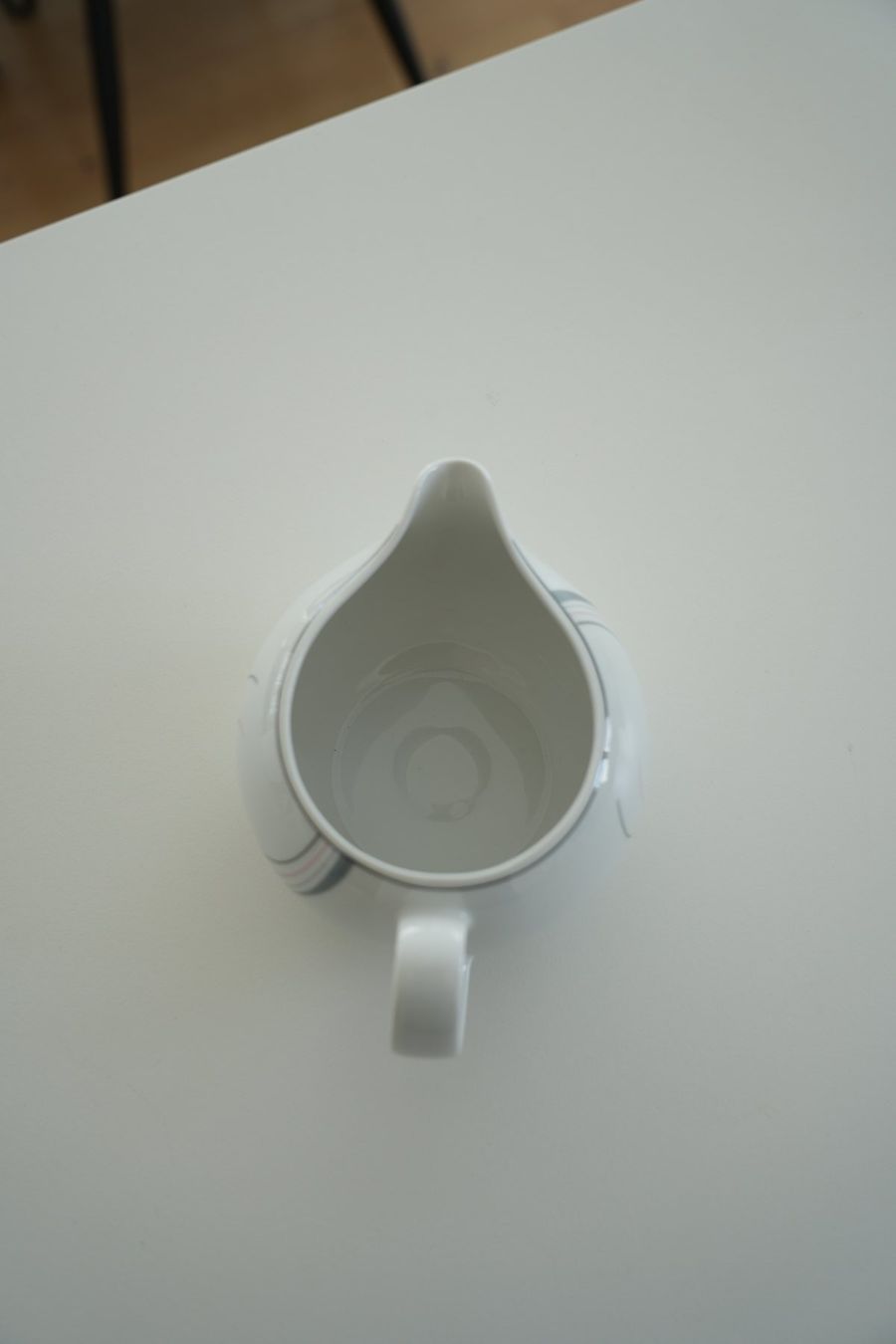 Caraffe: Elegante Milchkaraffe mit Dekor – Usato da Rickenbach b. Wil venduto da mfrei103 1
