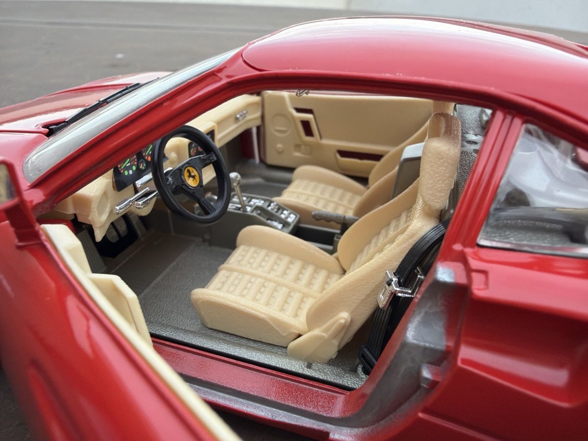 Bburago Modellini d'auto: Ferrari 288 GTO - 1/18 - Bburago – Usato da Wolfwil venduto da Rolex1 5