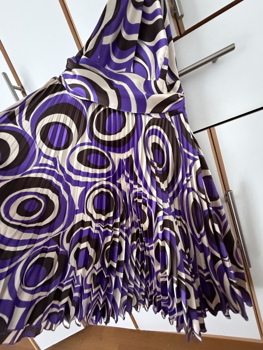 Kleider: Wunderschönes Satin Cocktailkleid – Gebraucht aus Luzern von THINGS-11 4