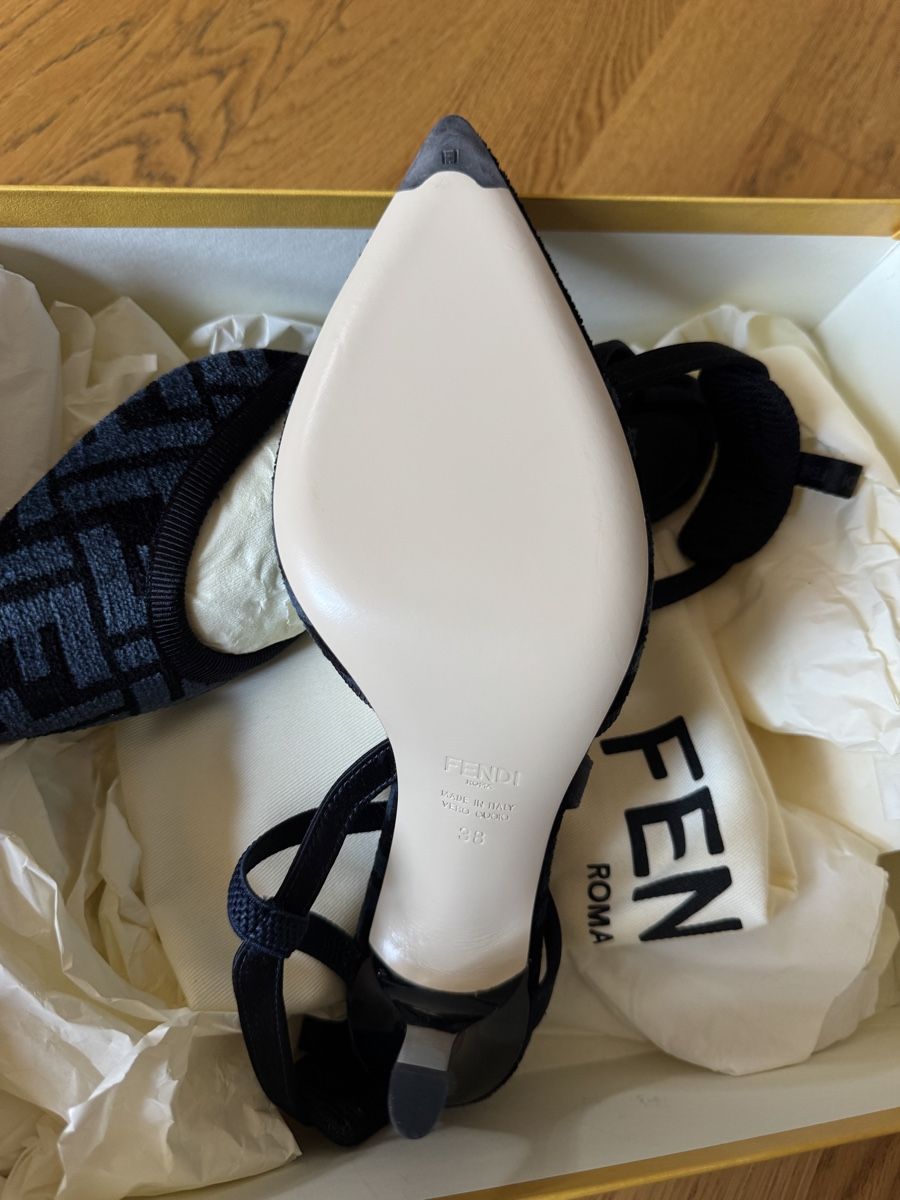 Fendi Damenschuhe: Fendi Colibri Lițe – Neu und originalverpackt aus Zürich von ace_7yvh 4