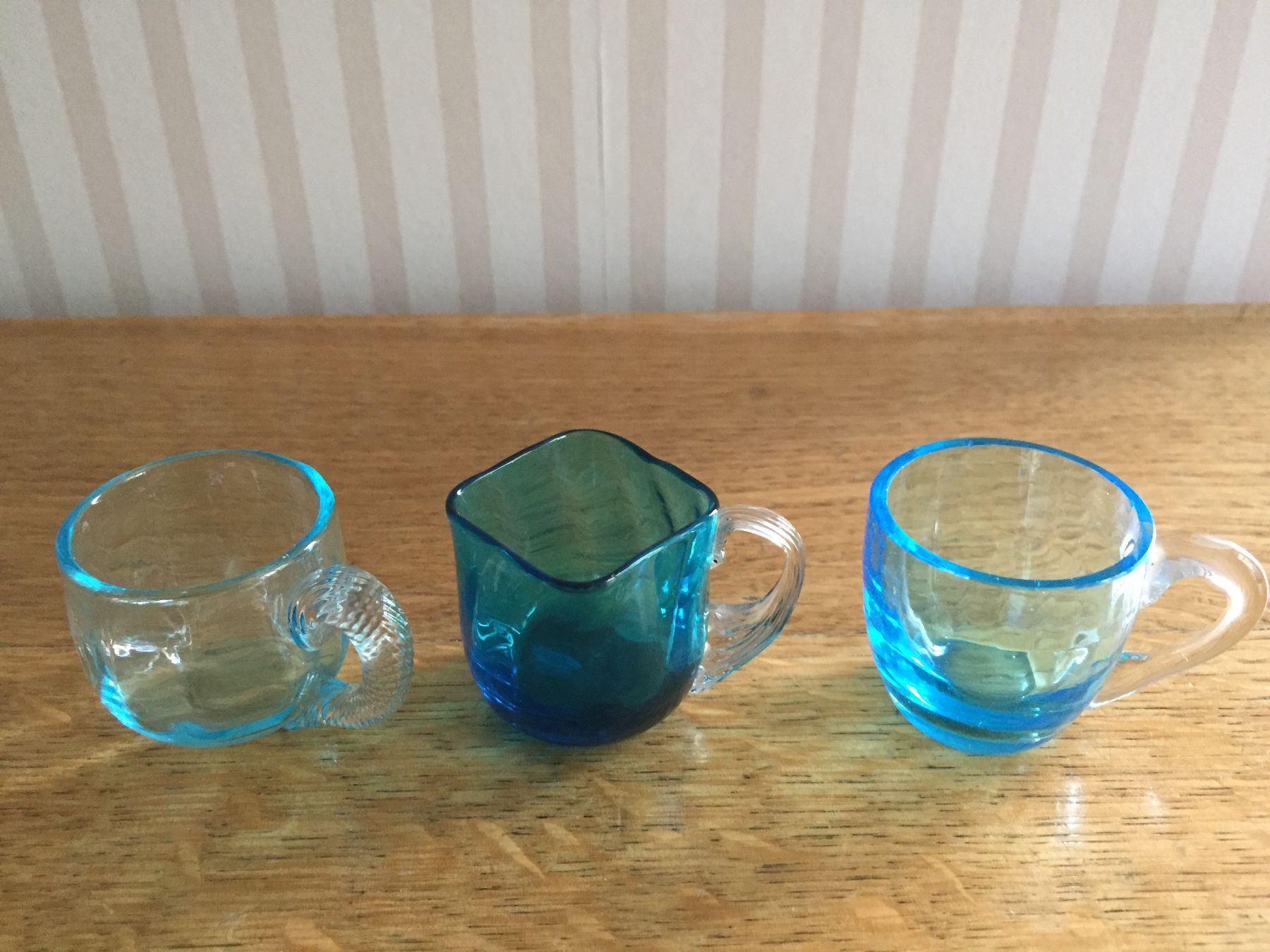 Gläser: Petits verres anciens pour collectionneur – Gebraucht aus Basel von ape_f6ml