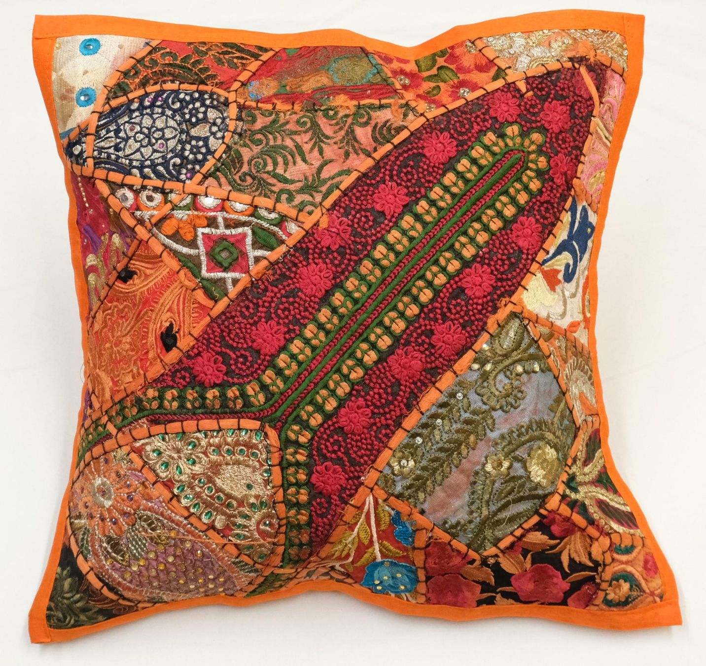 Kissen: Bunter Kissenbezug Patchwork indisch 40x40cm – Neu (gemäss Beschreibung) aus Zürich von Masala-Oase 1