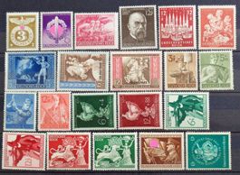 DEUTSCHES REICH: Ein Lot Postfrische ** aus 1942–1945