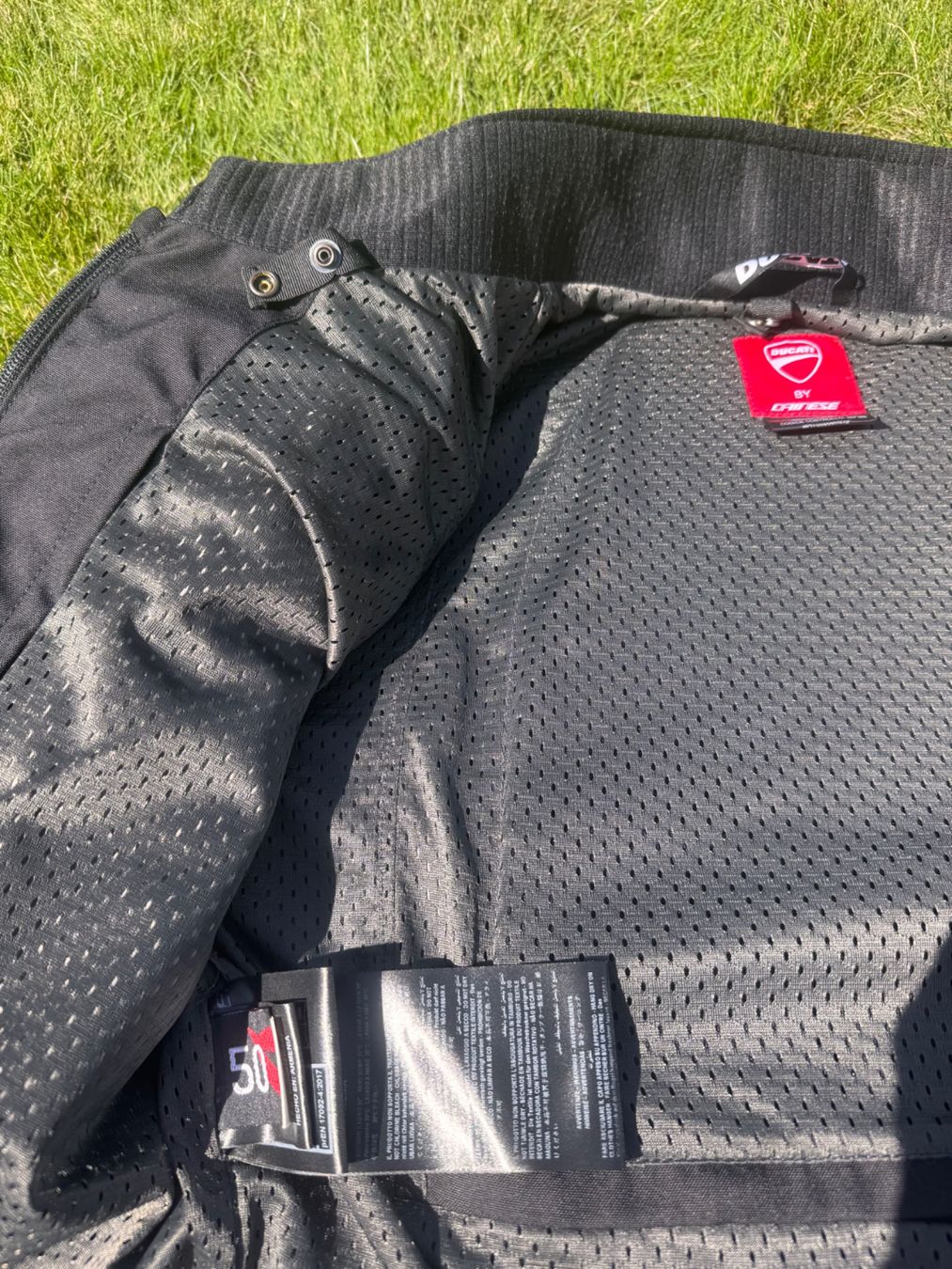 Completi, tute sportive e funzionali: Ducati Motorradkleider – Usato da Basadingen venduto da bri_7lx9 7