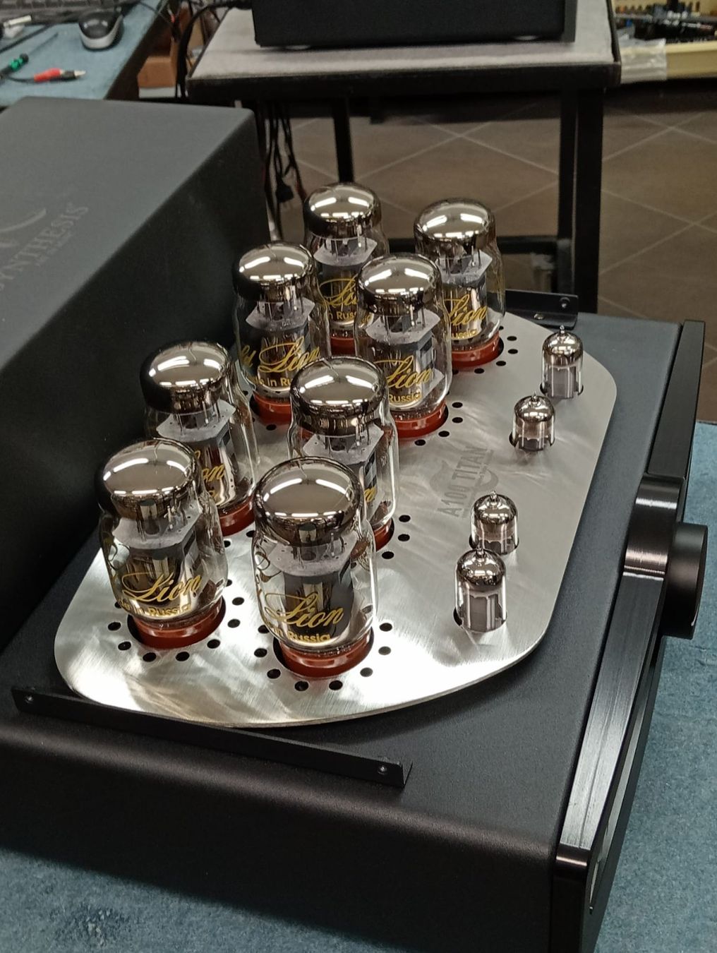 Amplificatori: Synthesis Audio A100 Titan – Nuovo e nell'imballaggio originale da St-Cergue venduto da per_6cx5 5