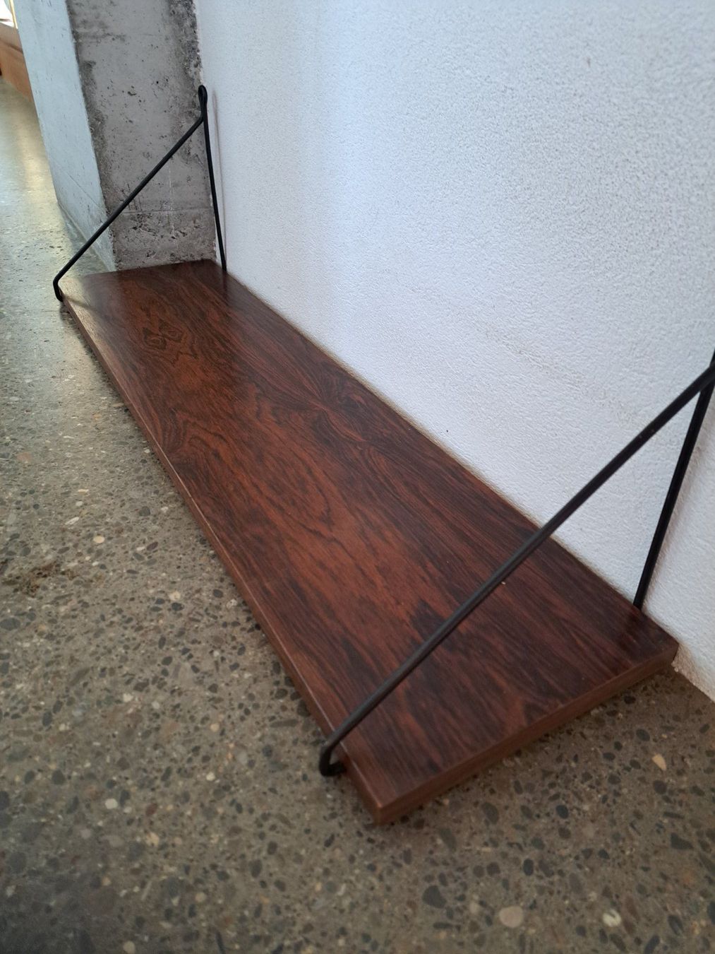 Scaffali: Stringregal Holz Metall Hängeregal Palisander 91cm lang – Usato da Rosshäusern venduto da objekte-24 2