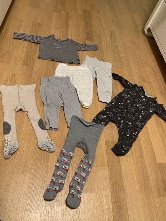 Kleiderset Diverse Baby Kleider, Grösse 68, Top Zustand