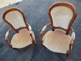 Zwei Antike Stühle, Holz