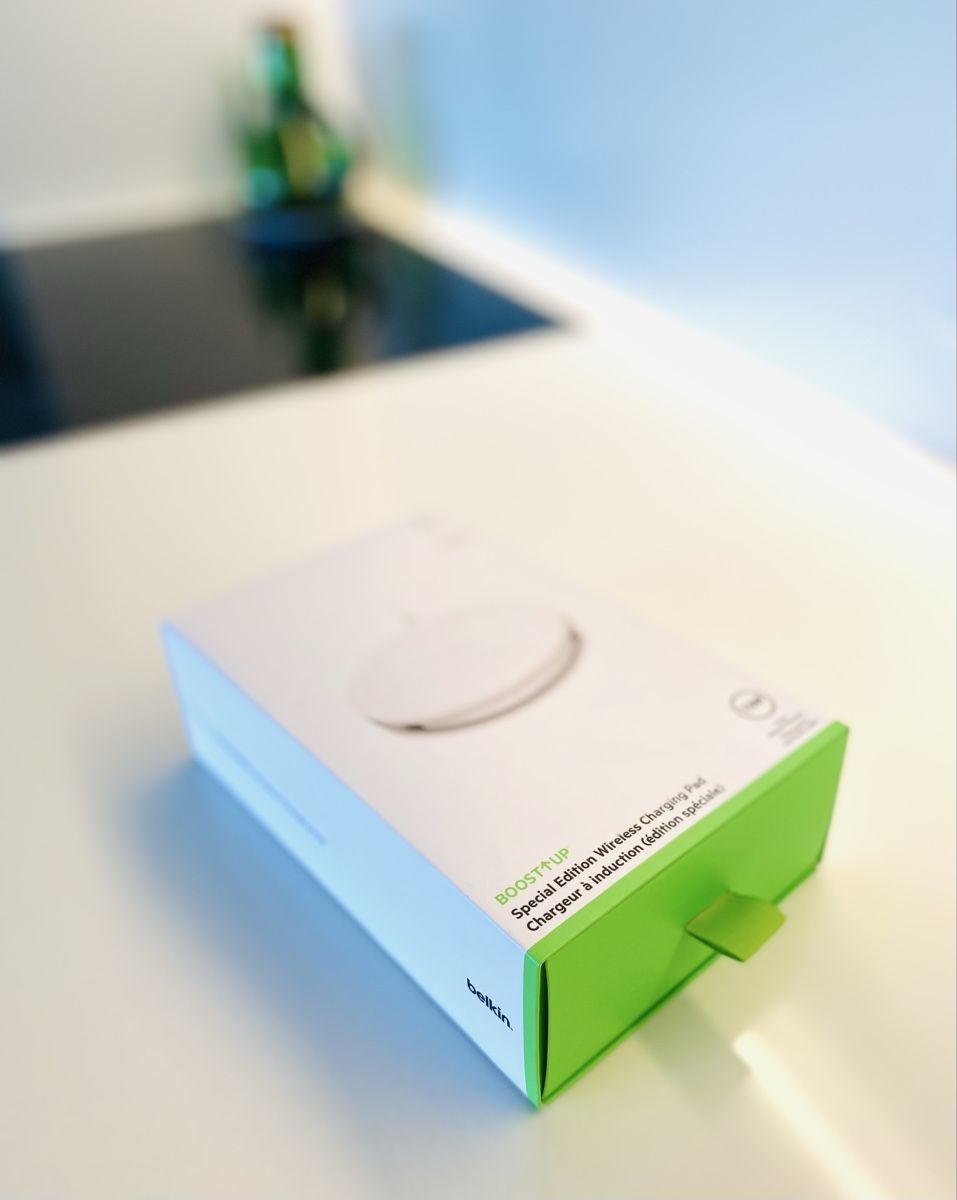 Belkin Ladegeräte: Special Edition Wireless Charging Pad – Neu (gemäss Beschreibung) aus Basel von phidelitas 1