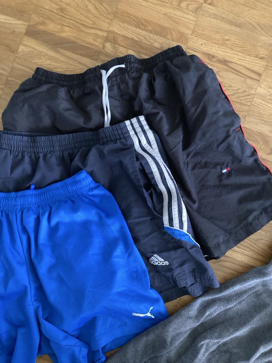 Lotti di vestiti: Sportpaket S – Usato da Männedorf venduto da Larimar4 1