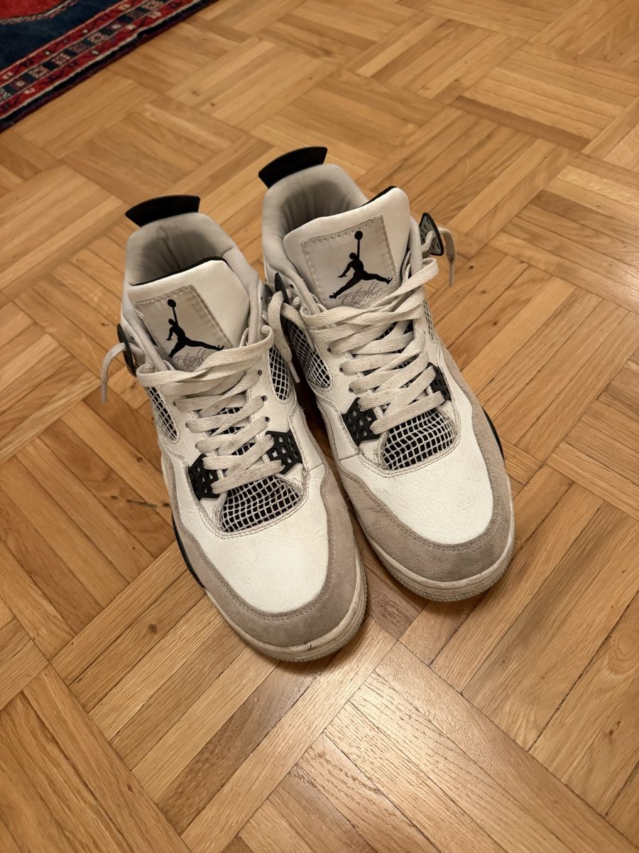 Jordan Herrenschuhe: Jordan 4 Black&White – Gebraucht aus Uster von sim_2fkp